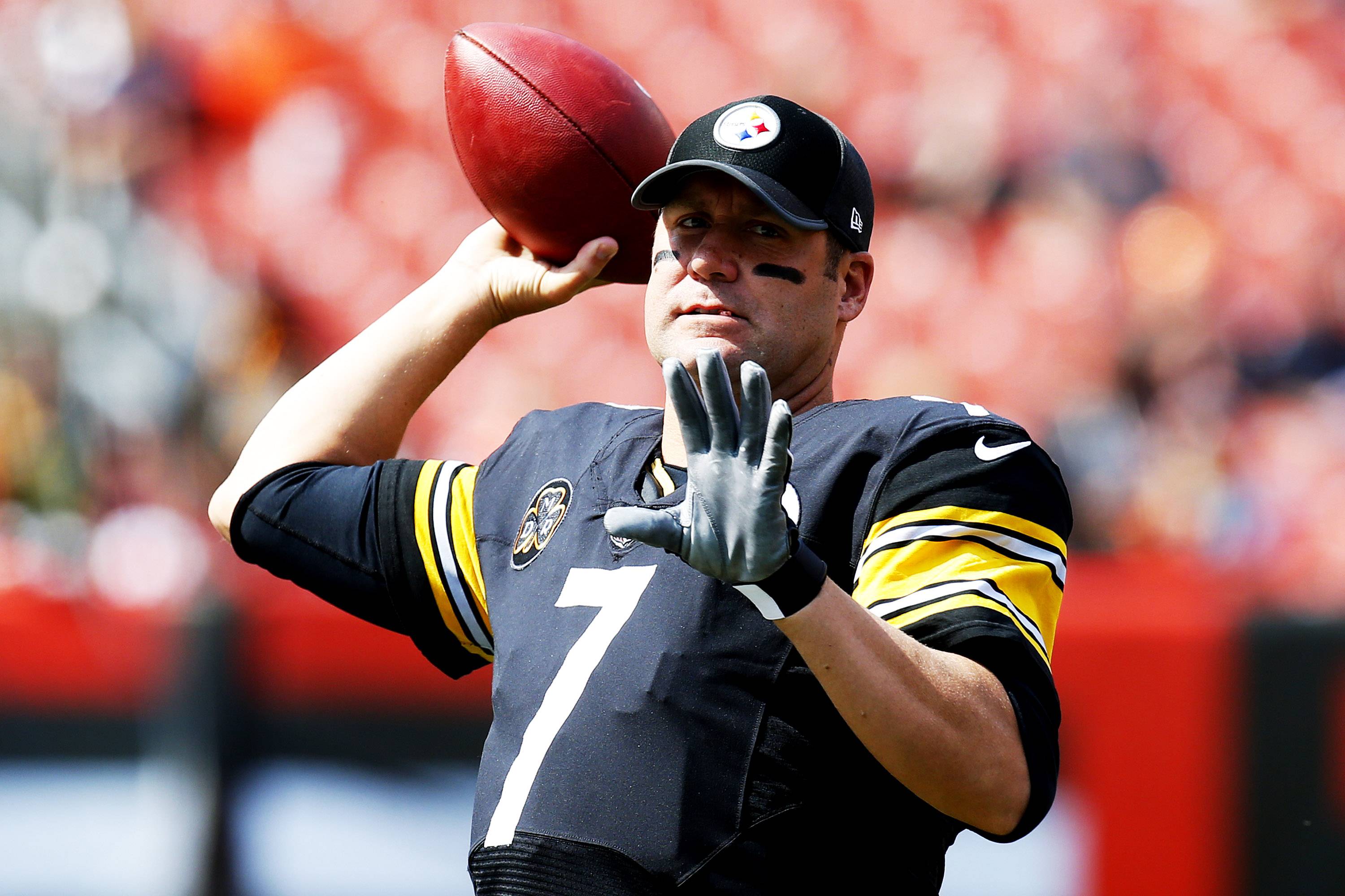 Roethlisberger Says He Regrets Steelers' Anthem Absence As