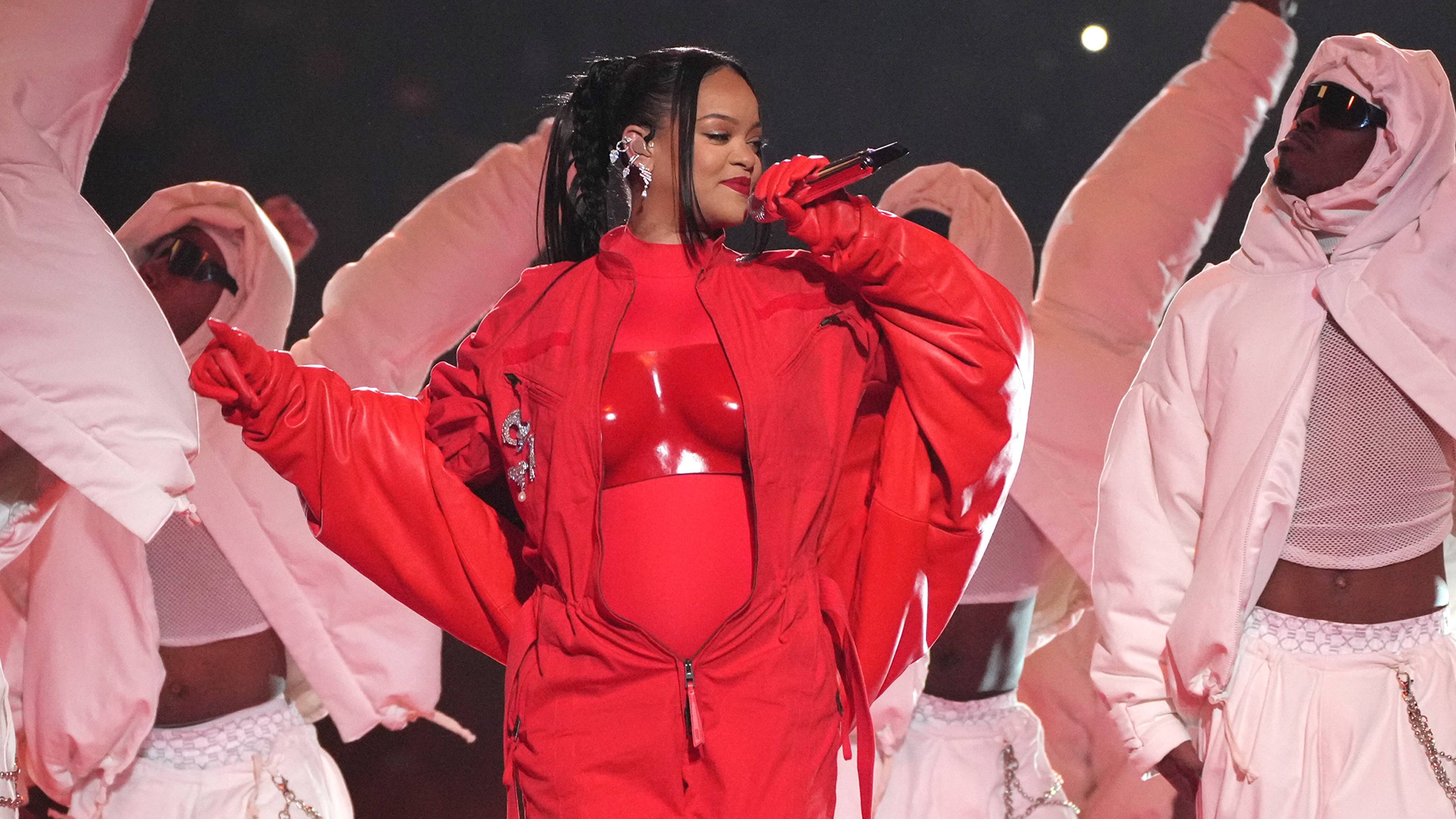 Rihanna Named 2023 Super Bowl Halftime Performer – The Hollywood