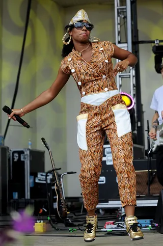 Shades for Days - Santigold's shades are amazing, her hat is boss, and her jumper is on trend and shows that she's a leader of the new school in music and fashion.(Photo: Jeff Gentner/Getty Images)