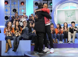 Hugs - Akon takes the stage at 106 &amp; Park, April 30, 2012. (Photo: John Ricard / BET)