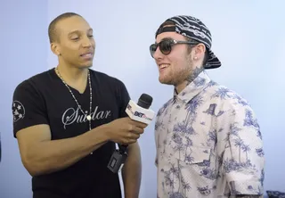 Whoa - Tony Anderson of bet.com interviews Mac Miller before the show in the green room at 106 &amp; Park, April 26, 2012. (Photo: John Ricard / BET)