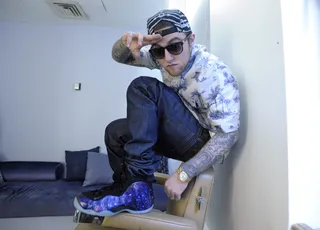 Peace Out - Mac Miller in the green room at 106 &amp; Park, April 26, 2012. (Photo: John Ricard / BET)