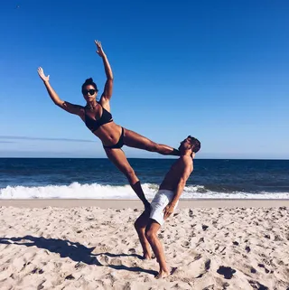 Hannah Bronfman @hannahbronfman - This is a couple workout at it's finest!The super fit DJ and her equally fit&nbsp;fiancé are the definition of #CoupleGoals.  (Photo: Hannah Bronfman via Instagram)