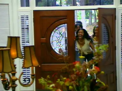 Welcome Home! - The housemates finally arrive at their new ATL home.