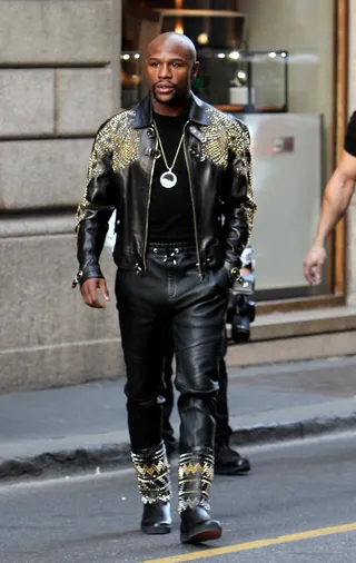 Studded Out - Floyd Mayweather Jr. was decked out in full leather and studs while shopping it up in Milan with his bodyguards and wife.(Photo: CRYSTAL, PacificCoastNews)