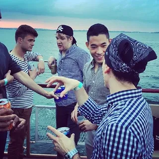 Bros On a Boat - They really should have discussed this first.(Photo: @thatjcrewginghamshirt on Instagram)
