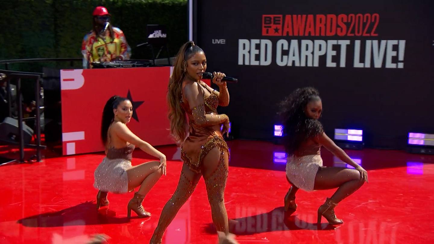 BET Awards 2022 Who is Victoria Monét? Get to Know the PreShow