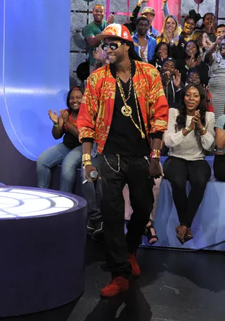 I See Ya - 2 Chainz enters the set at 106 &amp; Park, June 18, 2012. (Photo: John Ricard / BET).