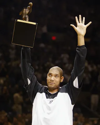 2002 - Tim Duncan (San Antonio Spurs)&nbsp;(Photo: Brian Bahr/Getty Images)