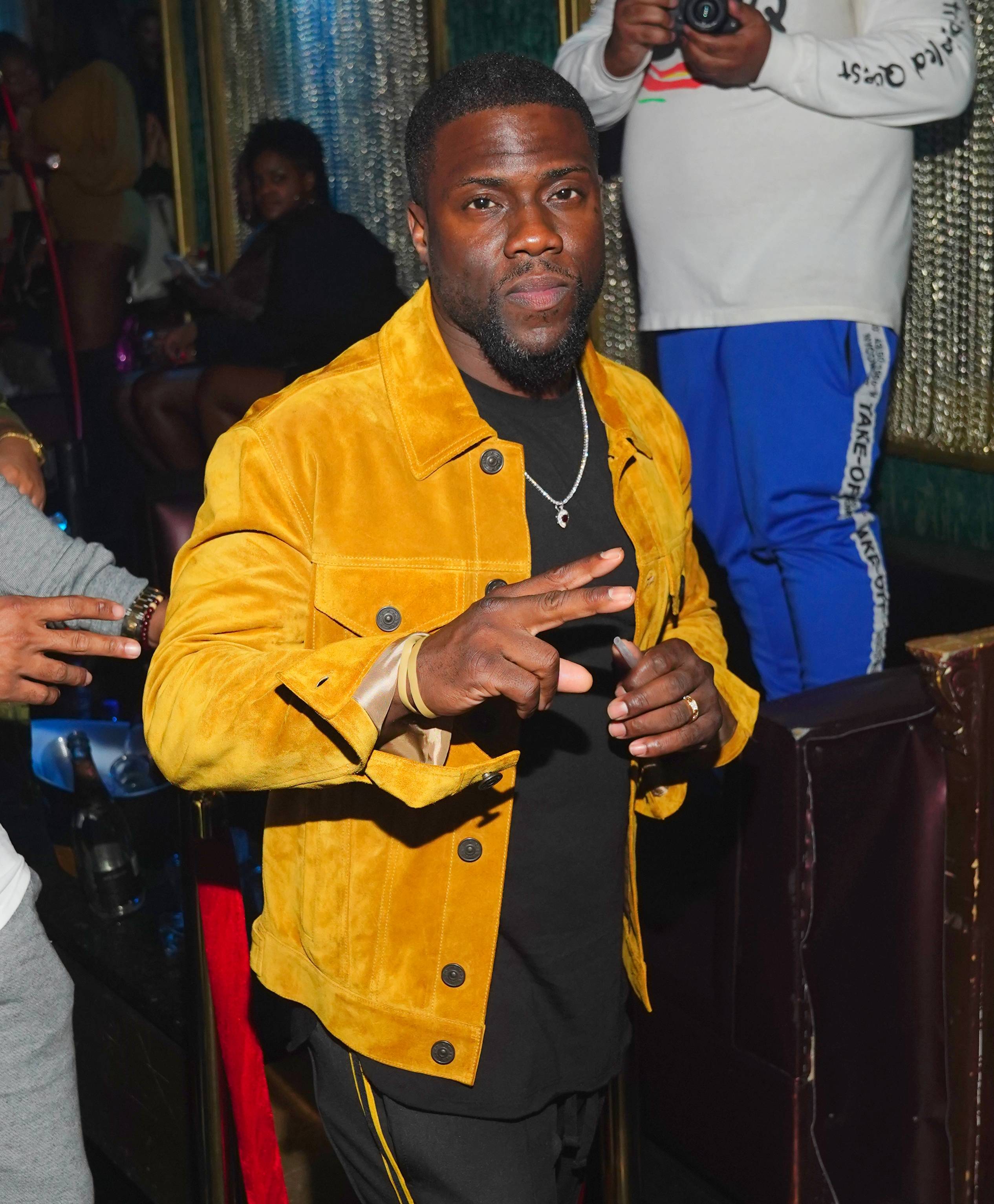 This Is What Kevin Hart Was Doing During The Oscars | News | BET