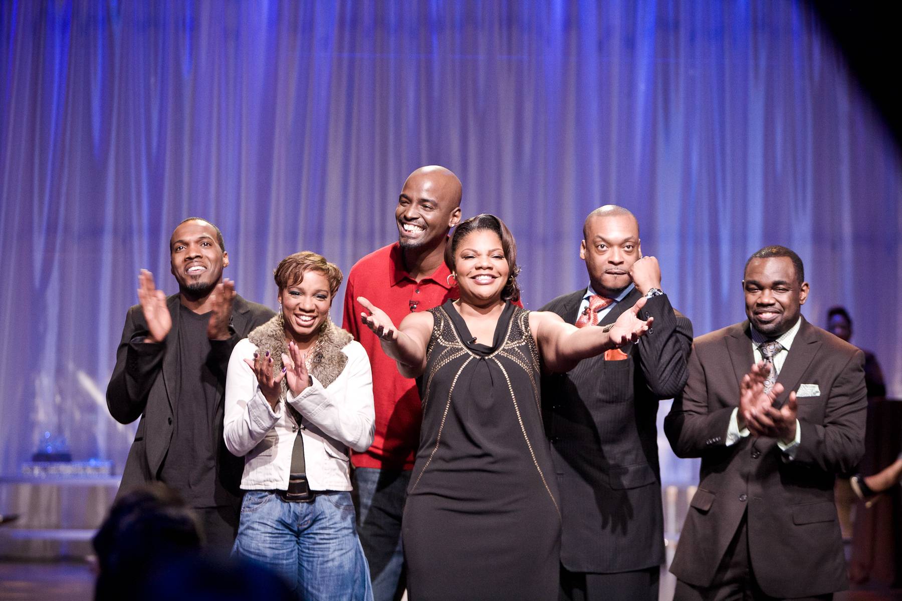 Farewell to Another Great Episode! - From left: Chris Jones, Small Fire, TuRae Gordon, Mo'Nique, Shaun Jones and Rodney Perry.(Photo: Darnell Williams/BET)