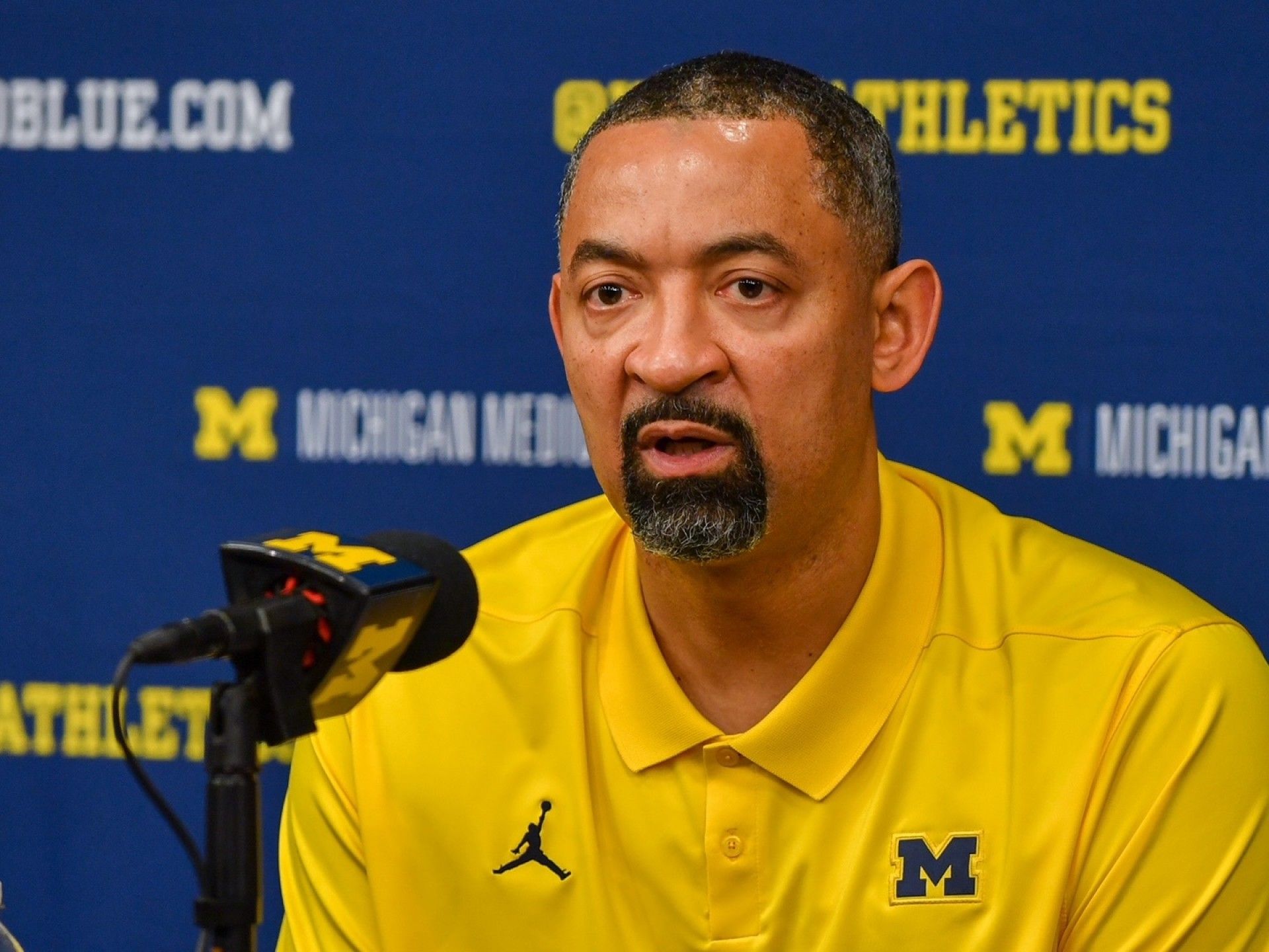 Michigan Basketball Coach Juwan Howard Suspended For Remainder Of ...