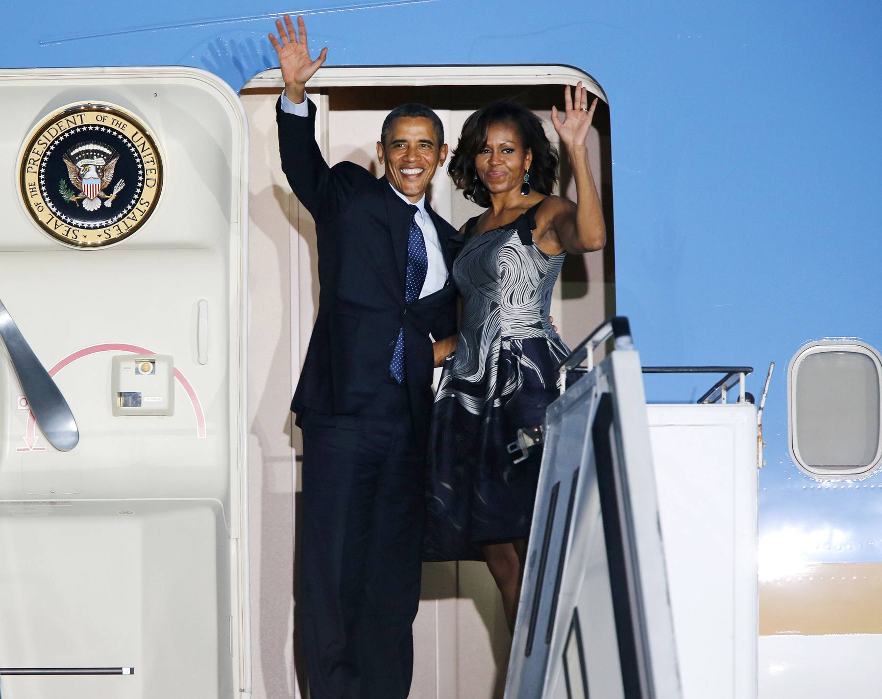 Obamas Embark on First Africa Tour