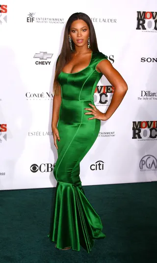 2007 - Who could forget this green siren number? We love how Beyoncé embraces her curves and her killer body could not be ignored in this mermaid Zac Posen dress.  (Photo: Adriana M. Barraza / WENN)