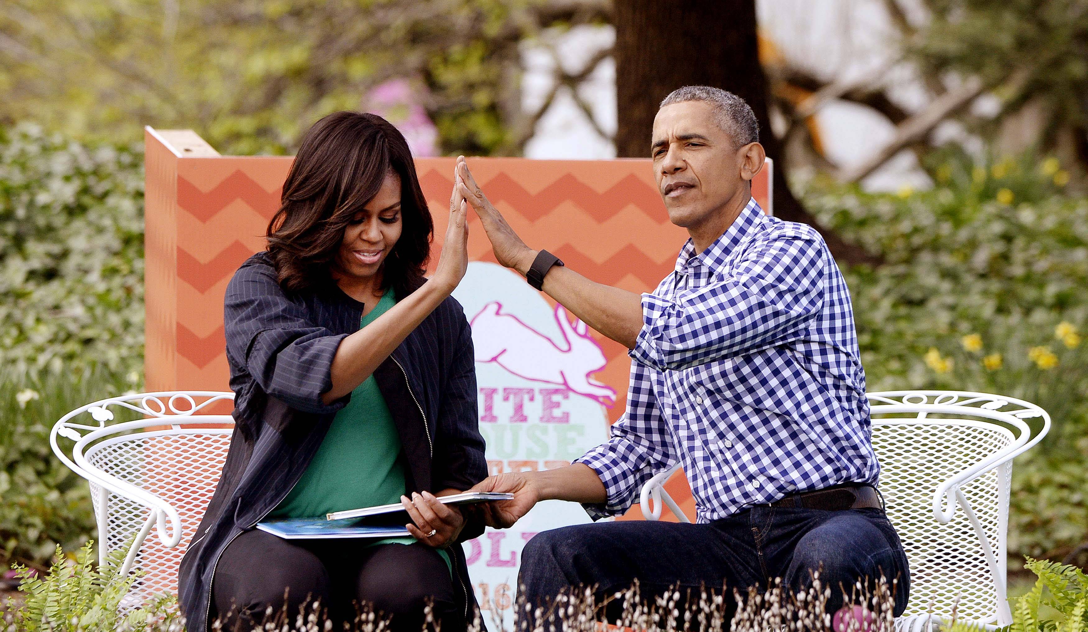 News: The Obamas Sign Record-Breaking Book Deal Worth $60 Million
