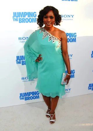 Angela Bassett - The Hollywood vet was spring-ready in this flowing one-shouldered aqua Mandalay dress.(Photo: Albert L. Ortega/PictureGroup)
