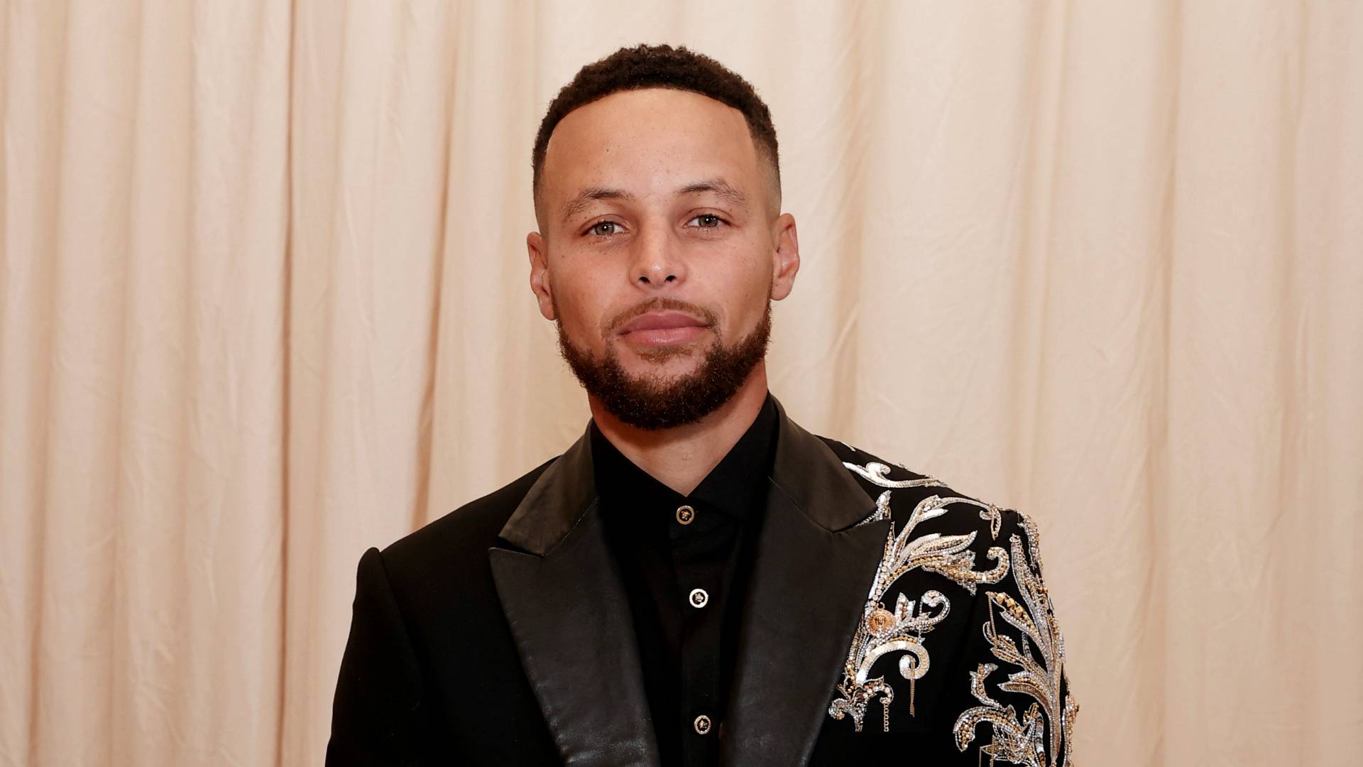 Stephen Curry attends The 2021 Met Gala Celebrating In America: A Lexicon Of Fashion at Metropolitan Museum of Art on September 13, 2021 in New York City. 