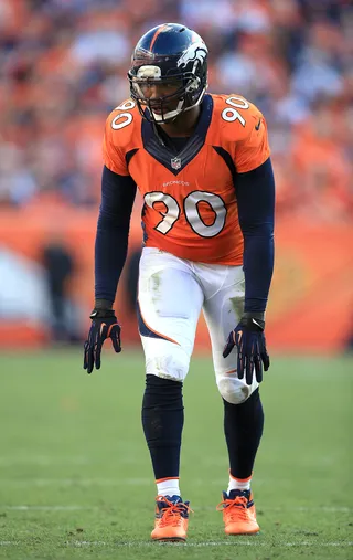 Shaun Phillips Signs With Tennessee Titans - Defensive end has agreed to a two-year deal worth $6 million with the Tennessee Titans. He had 10 sacks for the Denver Broncos in 2013. (Photo: Doug Pensinger/Getty Images)