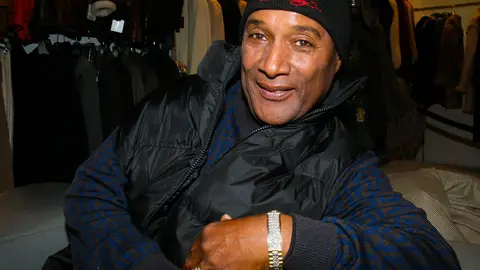 NEW YORK - JANUARY 05:  Paul Mooney attends a photo shoot at the Apollo Theater January 5, 2008 in New York City.  (Photo by Johnny Nunez/WireImage)