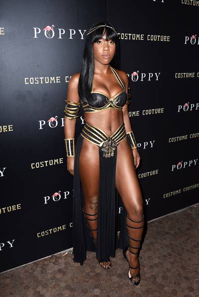 Sevyn Streeter - Sevyn Streeter posed as The Queen of the Night. (Photo: Vivien Killilea/Getty Images for Ciroc)