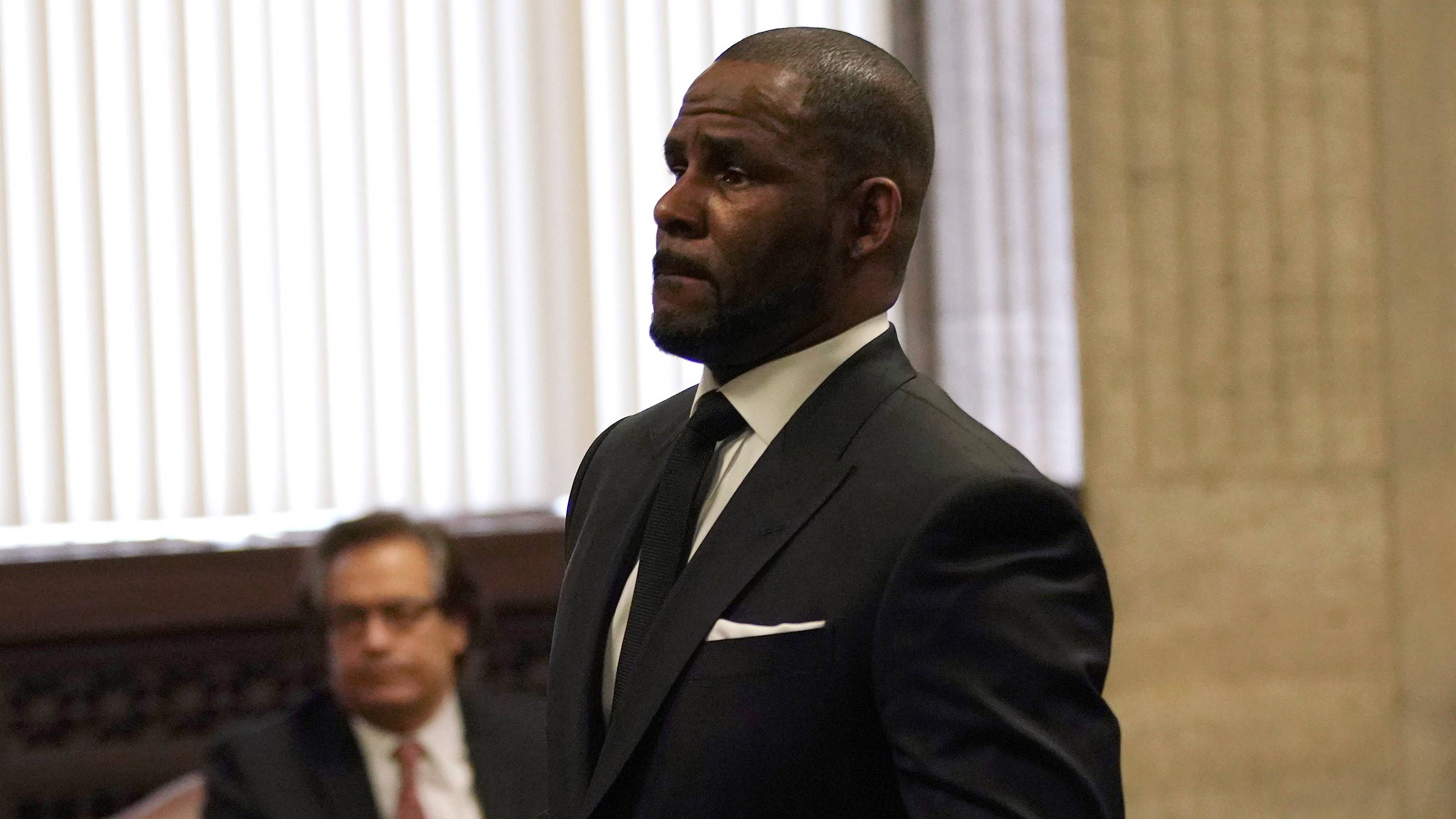 R. Kelly Is Not Father Of Joycelyn Savage’s Unborn Baby, Lawyer Says