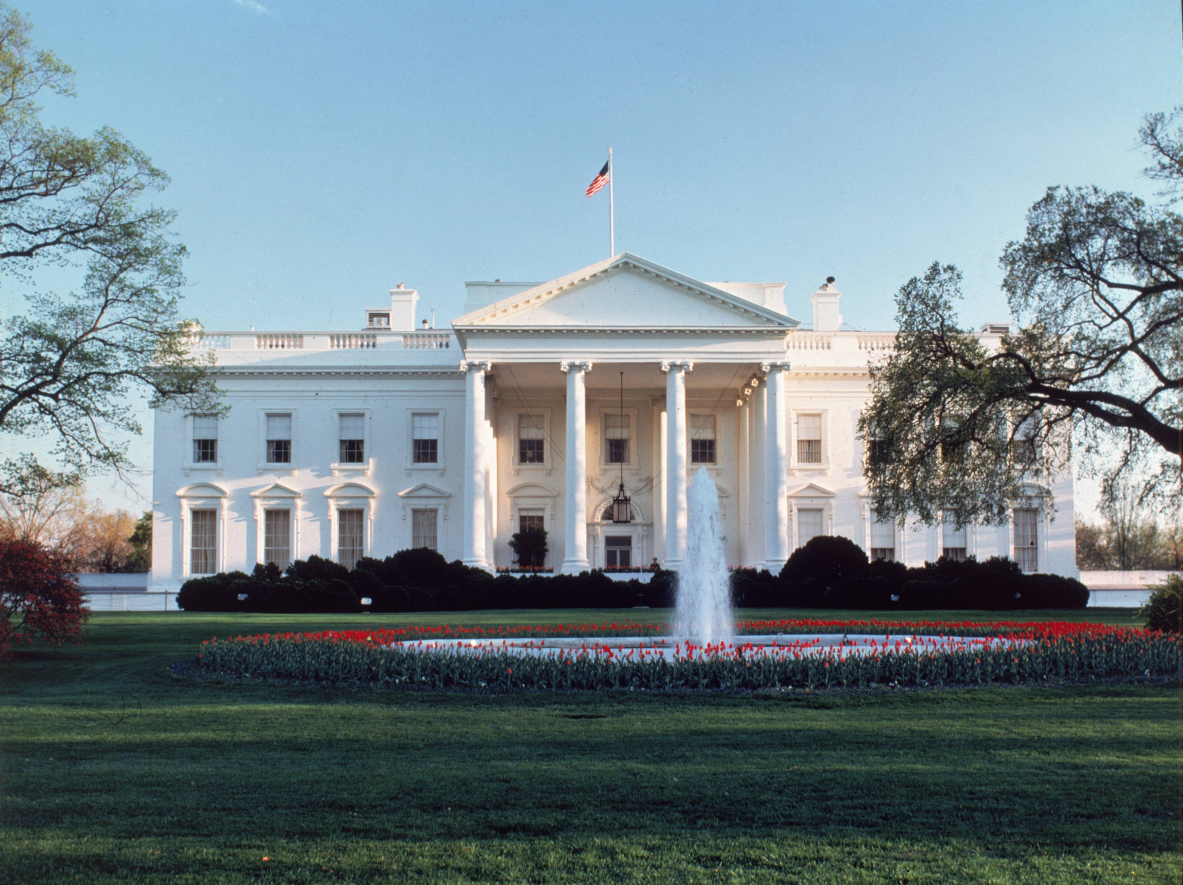 The residence of the President of the United States, known as the White House, Washington, DC, late 20th Century. (Photo by Lambert/Getty Images)