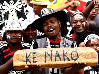 Pictures: Who has more beautiful fans Orlando Pirates or Kaizer
