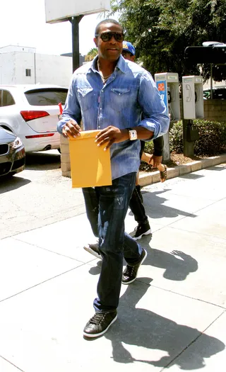Family Day - Chris Tucker takes his son to lunch at the Palm steakhouse in Beverly Hills.(Photo: Splash News)