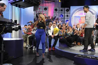 Lil' Kim - Lil Kim walks on set at 106 &amp; Park, March 9, 2012. (Photo: John Ricard / BET)