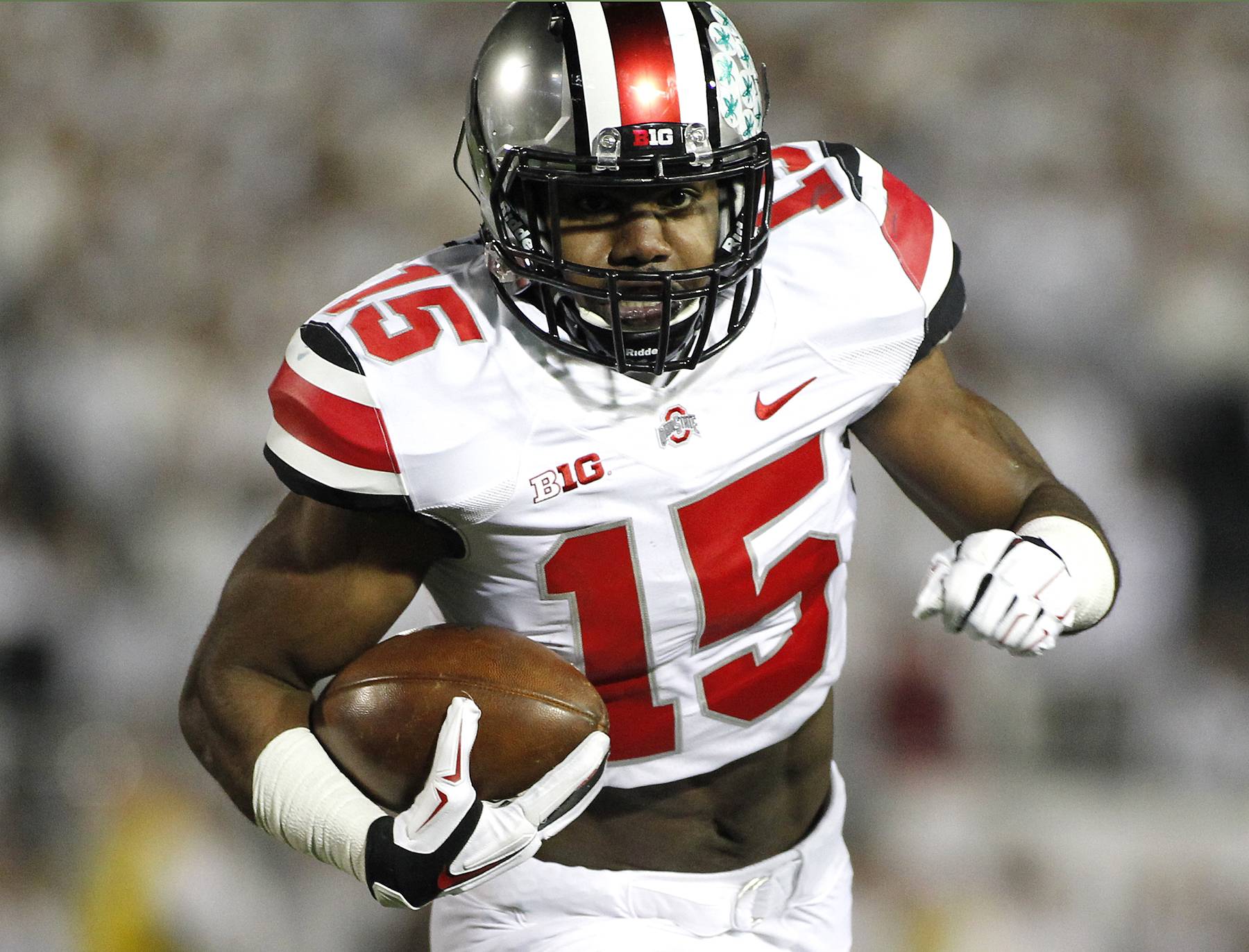 Cowboys' Top Pick Ezekiel Elliott Wins NFL Draft Red Carpet With Crop-Top  Shirt