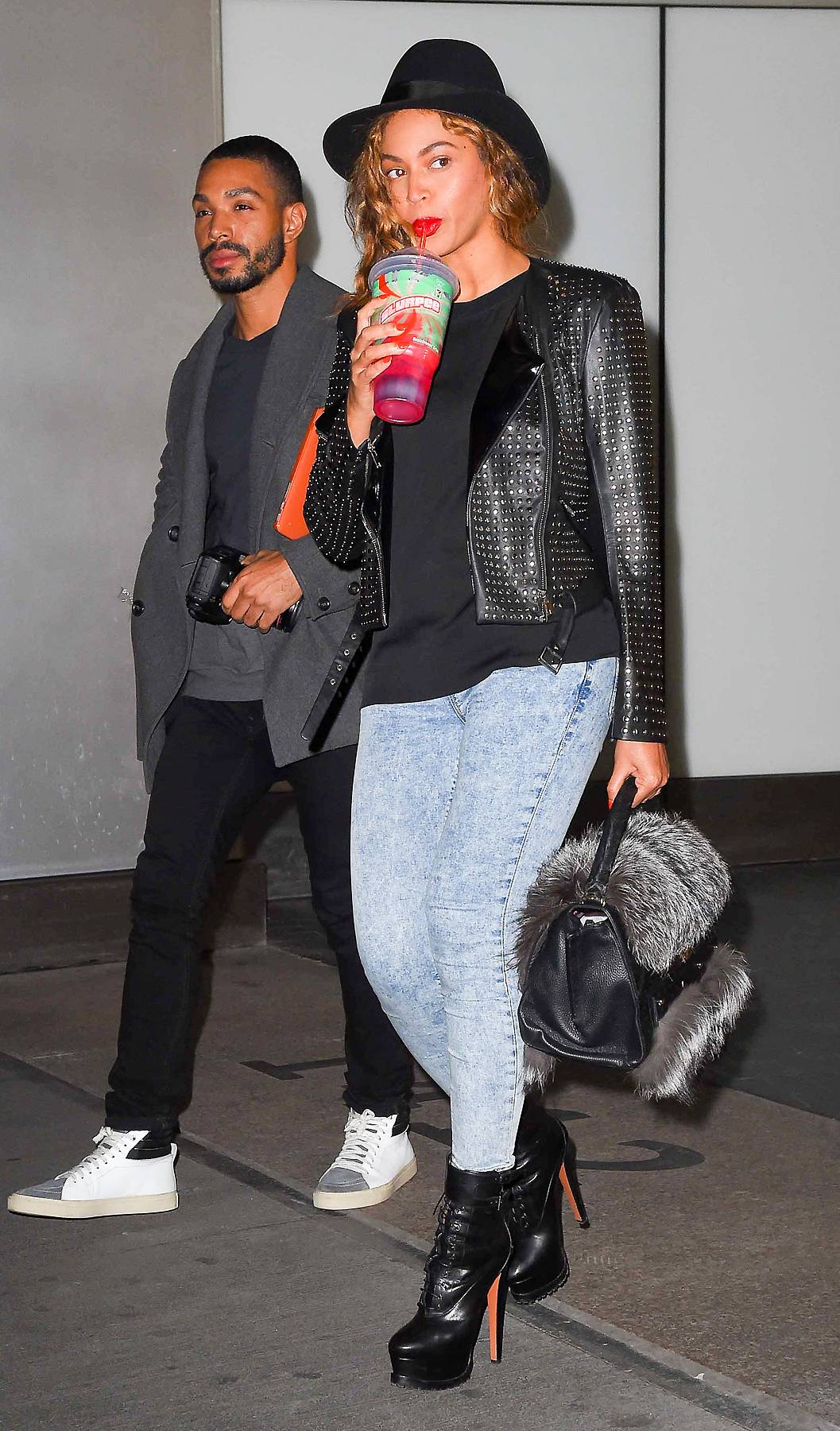 Throwback Snacks - Beyoncé indulges - Image 1 from Out and About ...