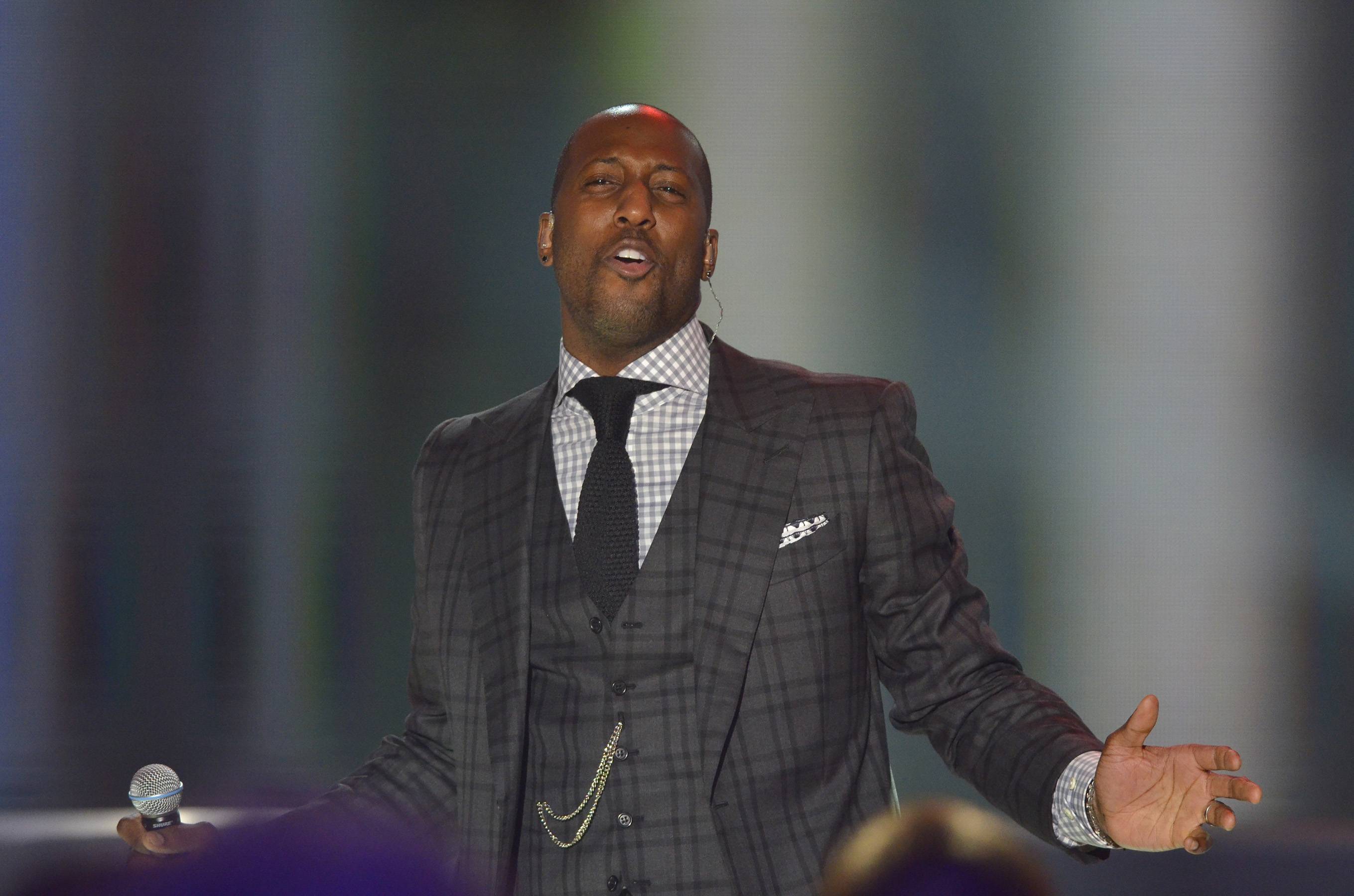 Men of Standard Image 4 from Best Bobby Jones Gospel Moments Season