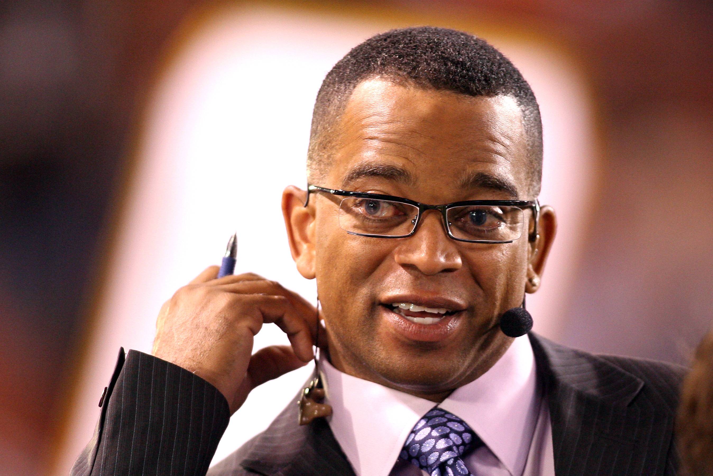 September 20, 2010; San Francisco, CA, USA; ESPN commentator Stuart Scott  before the game between the