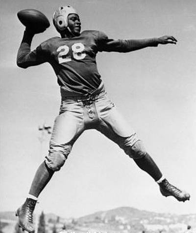 Woody Strode  - Along with Kenny Washington, LA Rams picked up Woody Strode in 1946, ending a nearly 12-year ban on Black athletes in the NFL. Both Strode and Washington were formerly teammates with baseball legend Jackie Robinson on the 1939 UCLA Bruins football team.(Photo: Public Domain)