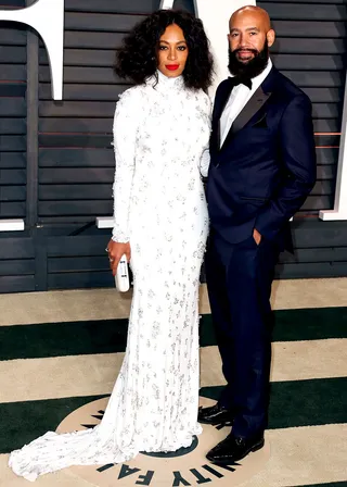 Dynamic Duos - Solange Knowles and hubby Alan Ferguson are a striking pair on the red carpet of the 2015 Vanity Fair Oscar Party held at the Wallis Annenberg Center for the Performing Arts in Beverly Hills.(Photo: Xavier Collin/Image Press/Splash)