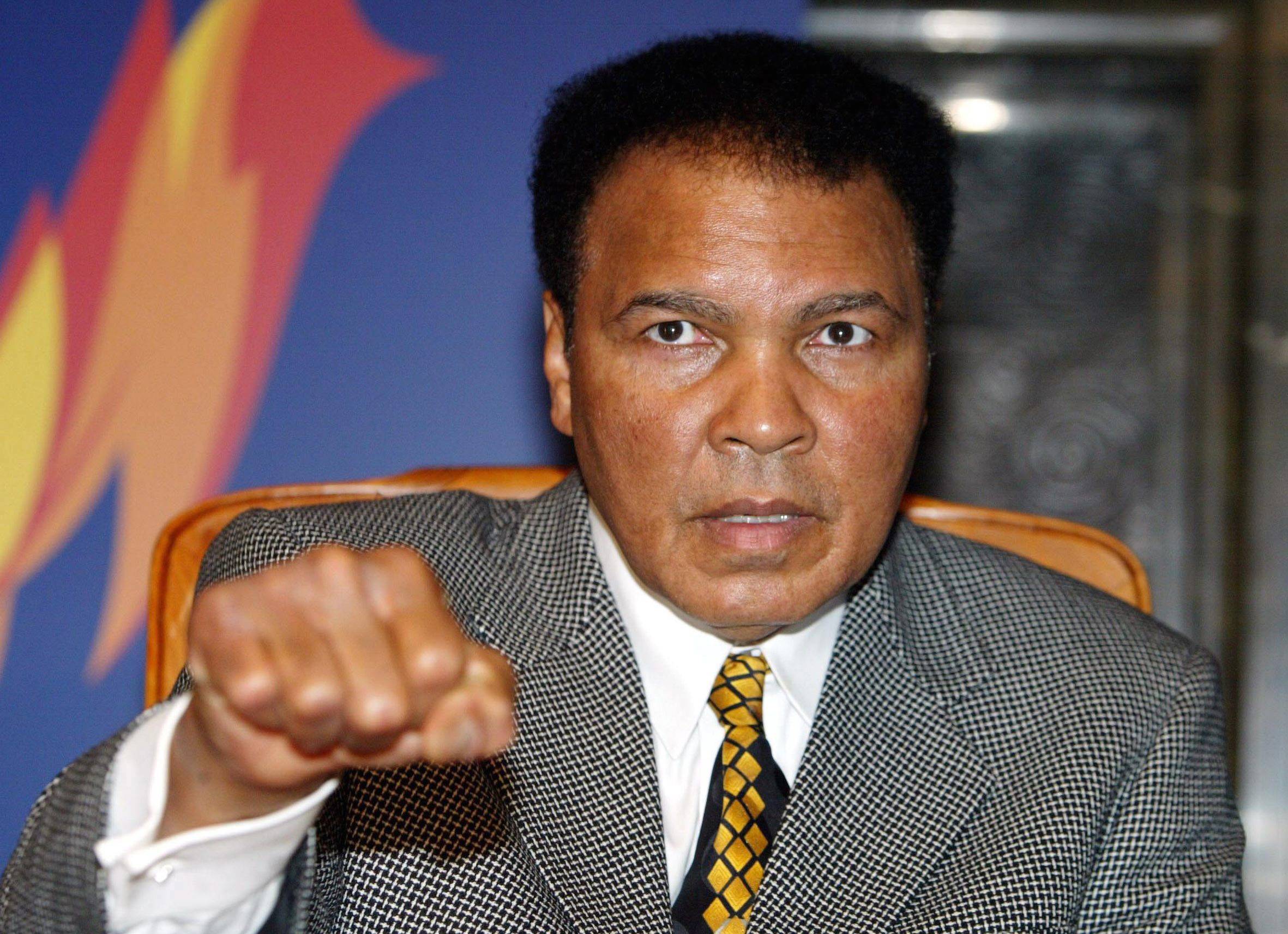 Muhammad Ali Jabs Donald Trump Over Muslim Ban Proposal | News | BET