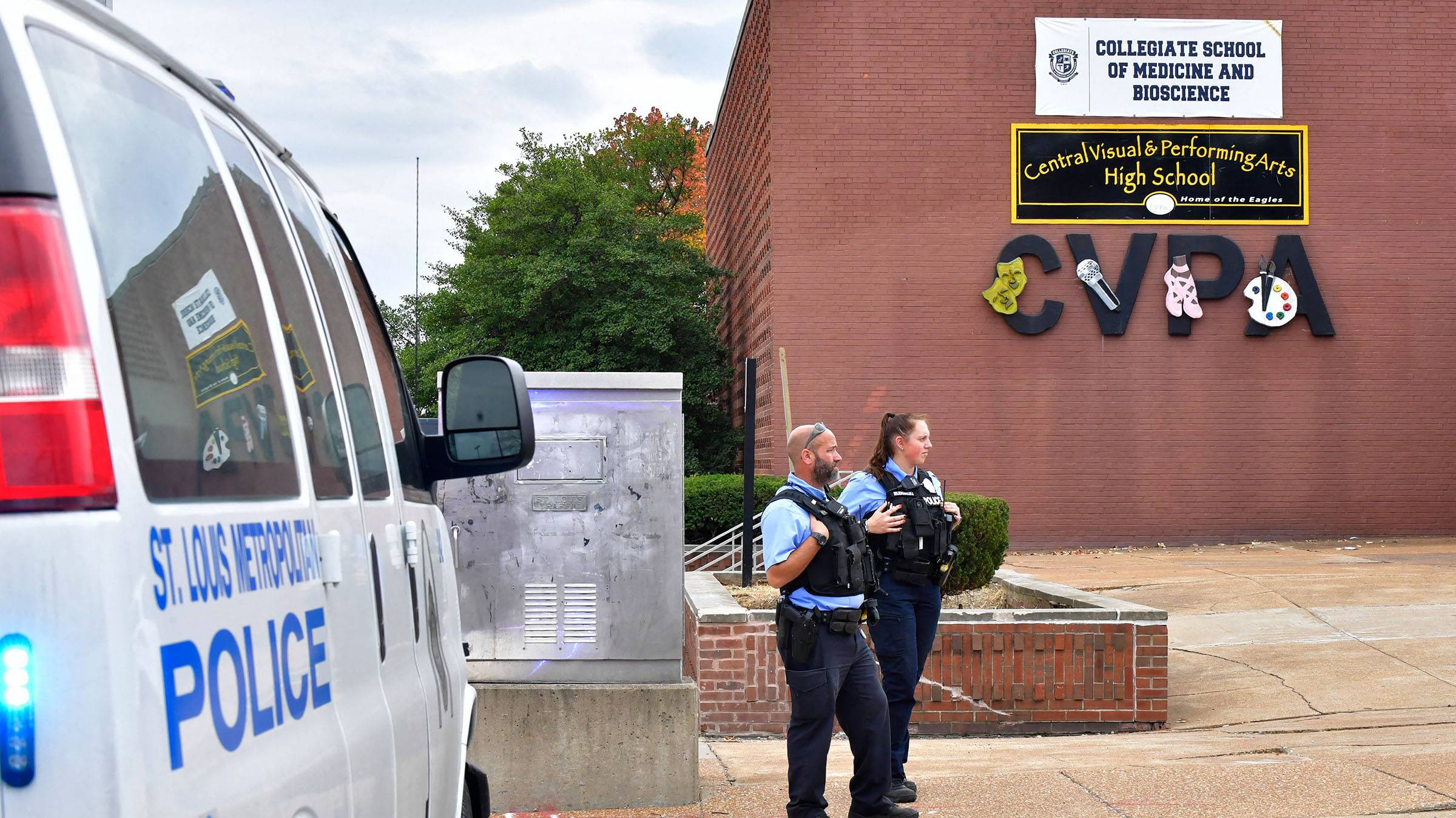 St. Louis School Gunman Had Assault Rifle, 600+ Rounds Of Ammo, Police Say | News - Vimarsana News