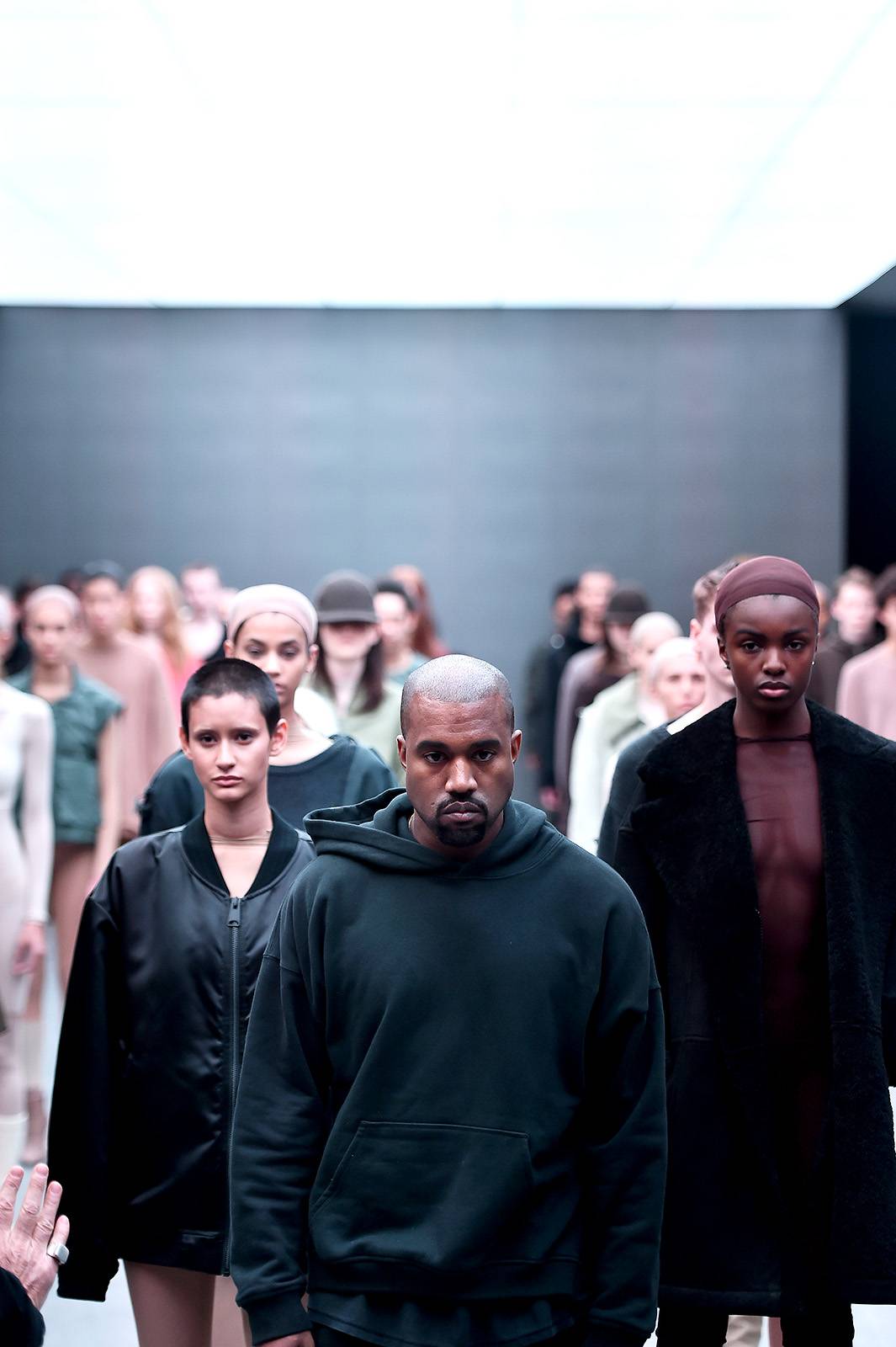 Yeezy season 6 on sale show