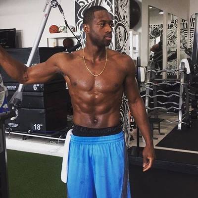 Dwyane Wade - &quot;Me acting like i didnt see the camera yesterday during my workout...look good, feel good now it's time to play good. let's get back on track 2nite&nbsp;#heatnation&quot;Do you feel the heat? Cause the Miami Heat baller just turned it up on the 'gram.(Photo: Dwayne Wade via Instagram)&nbsp;