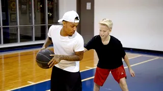Carson’s New Mentor - Jermaine Dupree’s artist Carson Leuders is ecstatic to meet Bow Wow and plays basketball with the rapper. They can definitely relate to being such young stars in the music game.&nbsp;(Photo: BET)