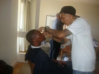 Vince Down in Miami Giving Chris Bosh a Fade - Vince the Barber and NBA star Chris Bosh chillin at the shop (Photo: &nbsp;https://twitter.com/vincethebarber)