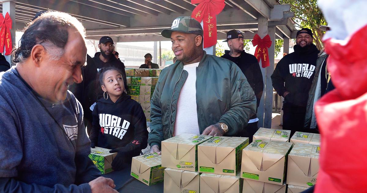 Leader of the New - Image 21 from Out and About: Meek Mill Shows Love to  Philly Teens in Need for Xmas
