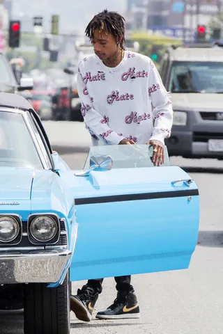 Afternoon Delight - We wonder what cool kicks and gear&nbsp;Wiz Khalifa&nbsp;picked up from Supreme clothing store in West Hollywood.&nbsp;(Photo: All Access Photo/Splash News)