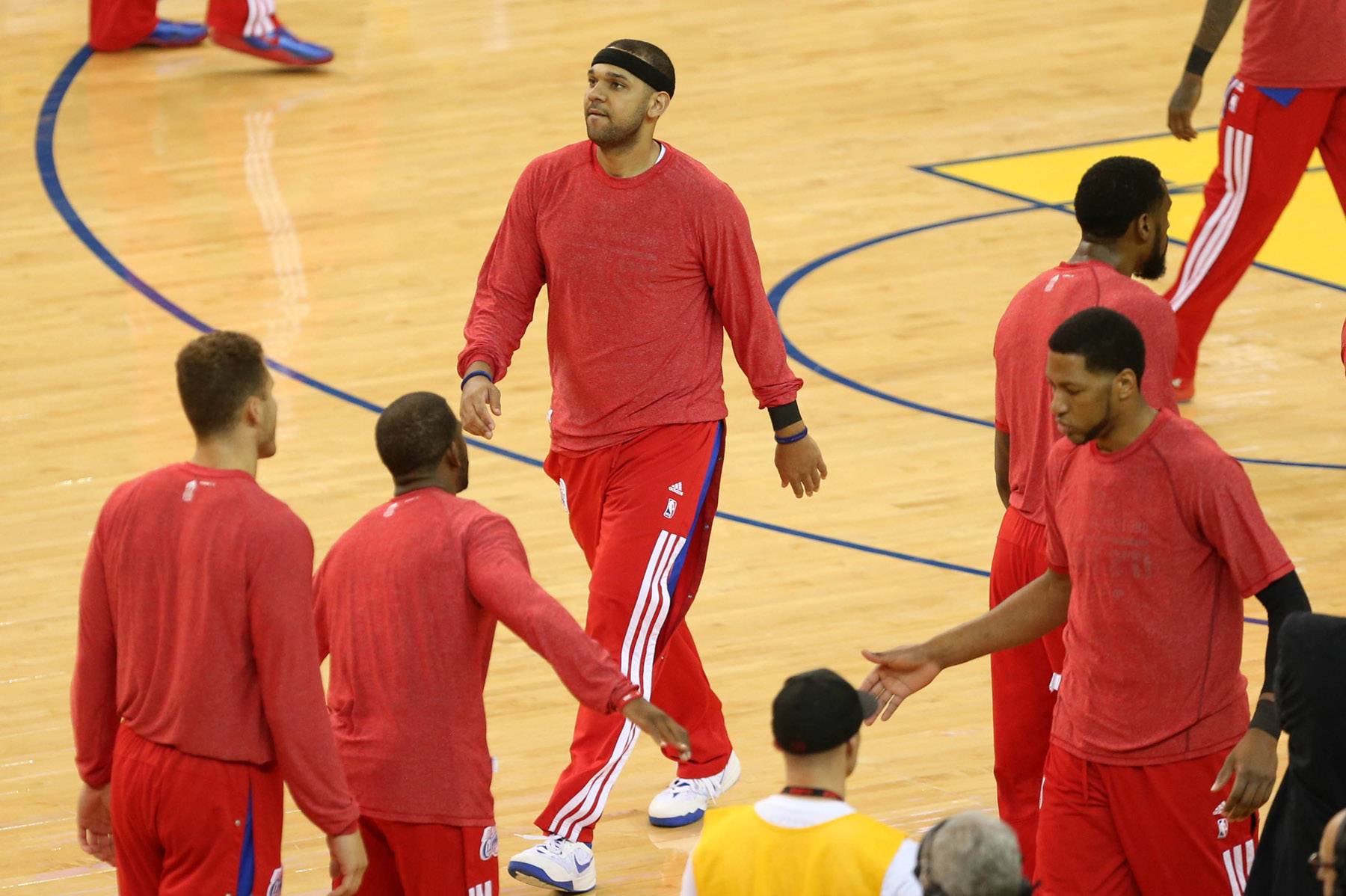 Protesting LA Clippers beaten by hot-shooting Steph Curry and the Warriors, NBA