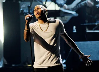 /content/dam/betcom/images/2012/02/Music-02-01-02-15/020712-music-chris-brown-perform-at-grammys.jpg