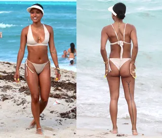 GOT DAYUUUM!!! SERENA WILLIAMS WEARS SOME TIGHT BIKINI BOTTOMS . . . AND  YOU CAN SEE EVERYTHING . . . AND WE MEAN EVERYTHING!!!