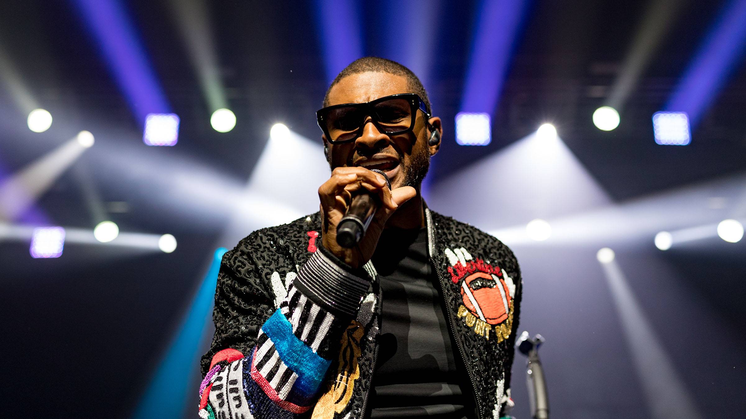 Usher Is Certain He's 'The King of R&B' | News - Vimarsana News