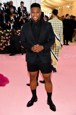 Saquon Barkley in Tom Ford - (Photo: Dimitrios Kambouris/Getty Images for The Met Museum/Vogue)