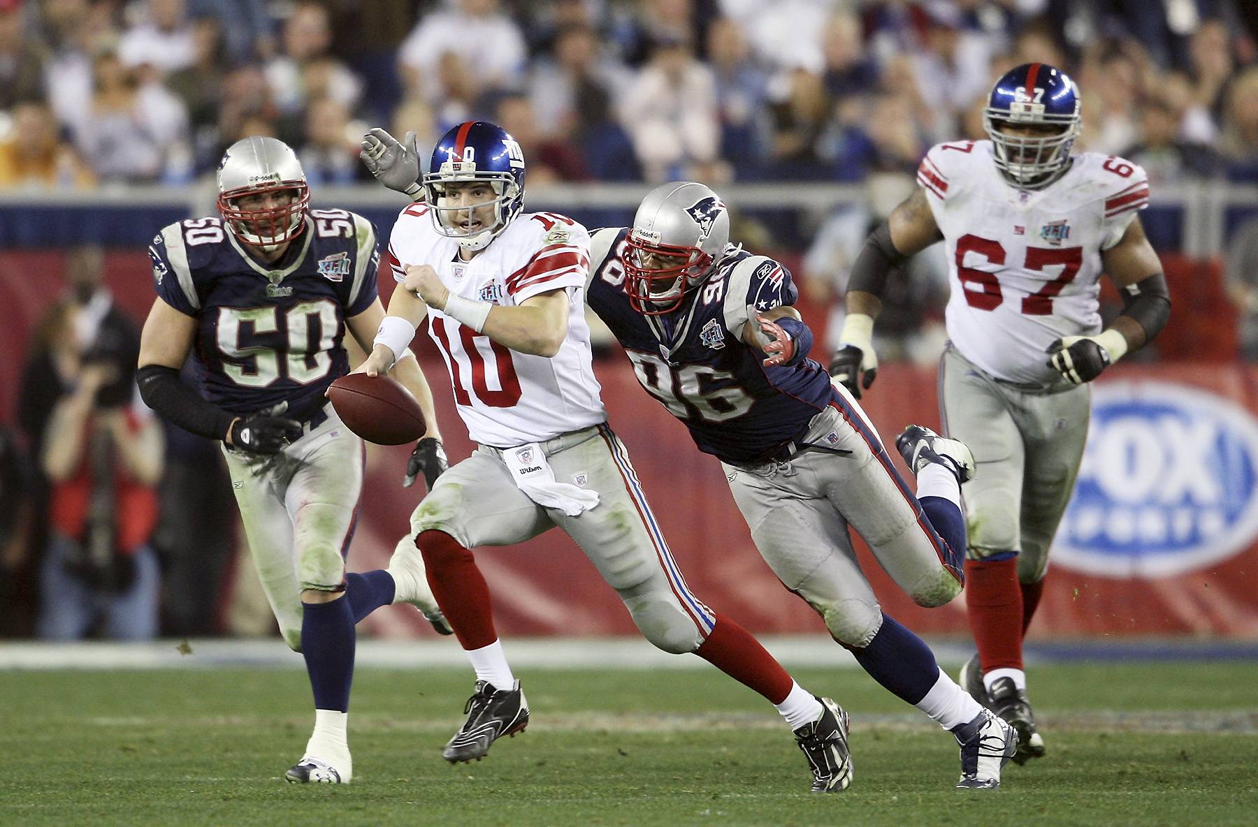 Giants topple Patriots, 17-14