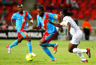 Democratic Republic of Congo vs. Niger - Deogracias Kanda and Dieudonne Mbokani Bezua of DRC battle against Mohamed Chicoto of Niger on Jan 24. The match ended without a point on either side. (Photo: Richard Huggard/Gallo Images/Getty Images)